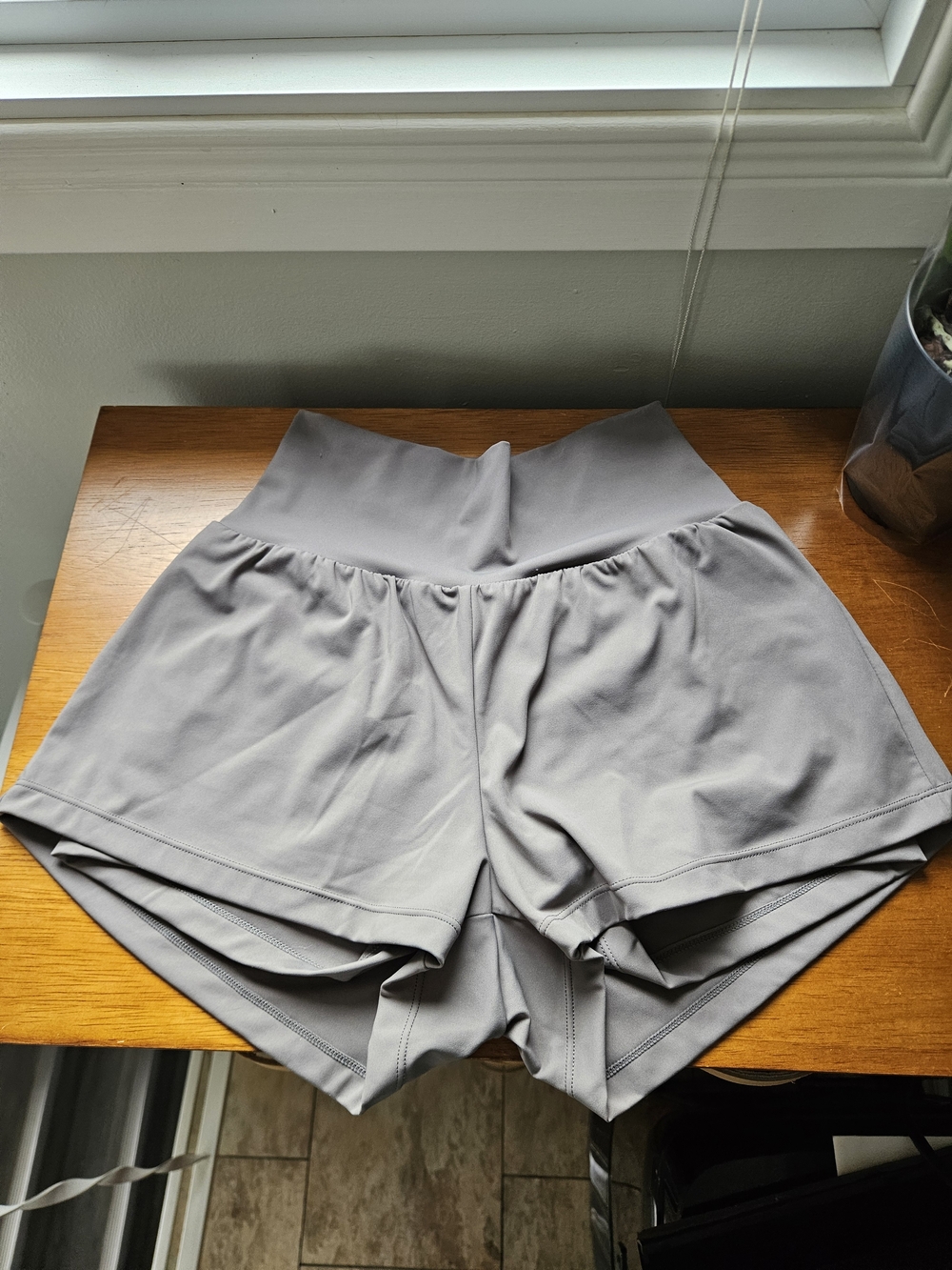 HALARA High-Rise Athletic Shorts in Light Gray